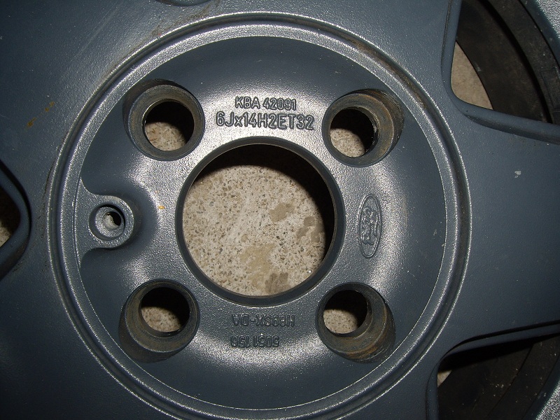 Ford RS Fälgar 005.JPG